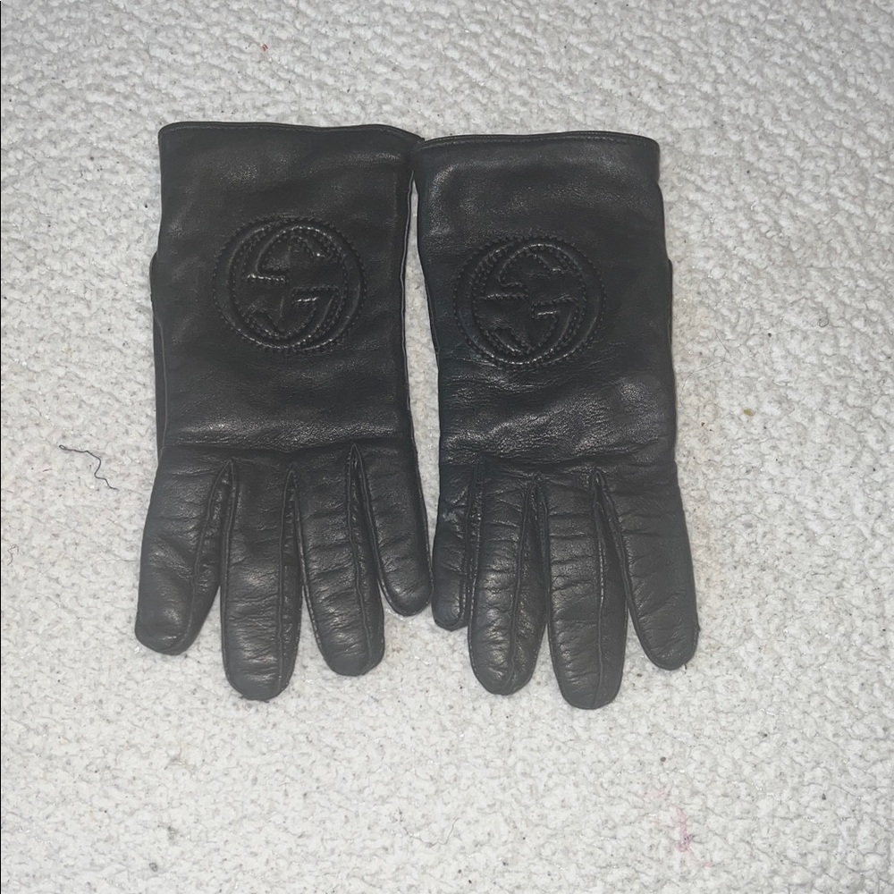 Gucci Black Leather Gloves with Embossed Logo